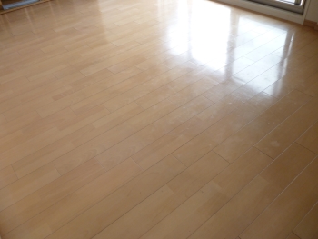 ワックス塗布前の床
