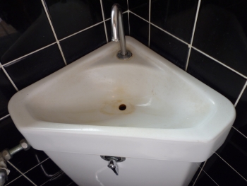 クリーニング前の水受け